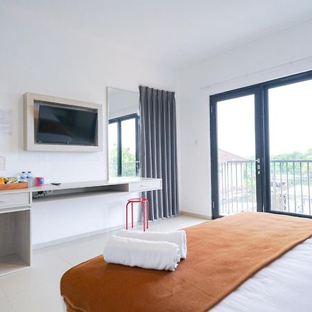 Urbanview Pecatu Residence Bali By Reddoorz Ungasan Extérieur photo